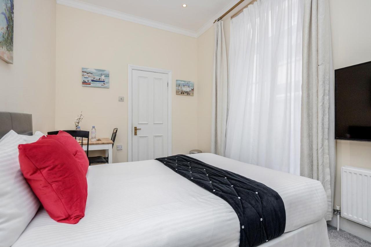 Oxford Street Homestay London Exterior foto