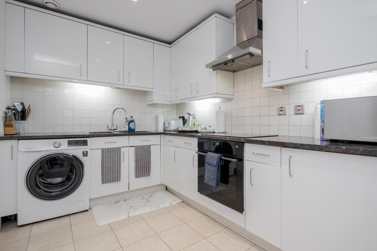 Oxford Street Homestay London Exterior foto
