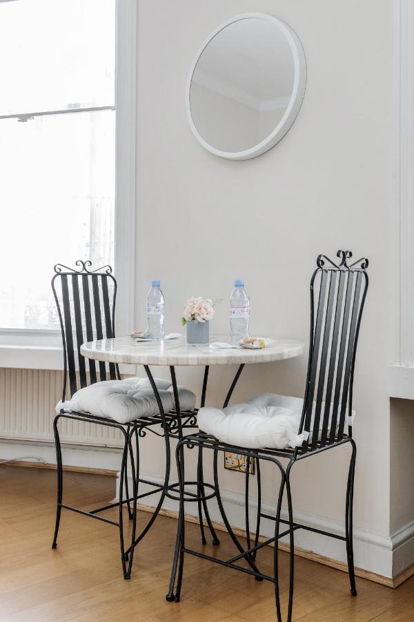 Oxford Street Homestay London Exterior foto